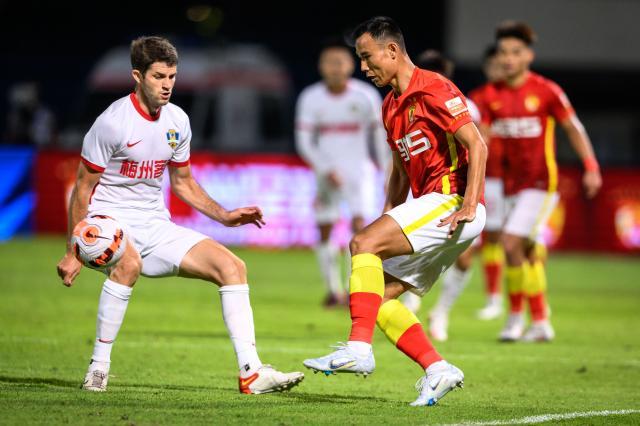 九游娱乐-张成林首秀难止广州队7轮不胜 间歇期考验郑智